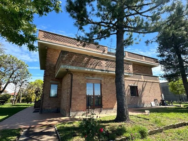 appartamento in vendita a Rivalta di Torino in zona Hella