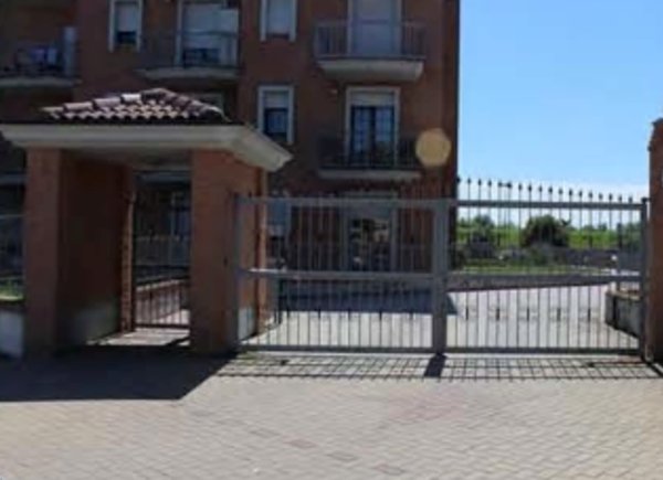 locale di sgombero in vendita a Rivalta di Torino in zona Pasta