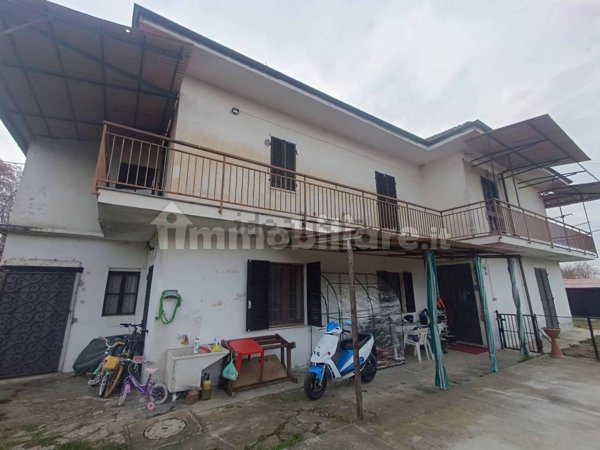 casa indipendente in vendita a Rivalta di Torino in zona Hella