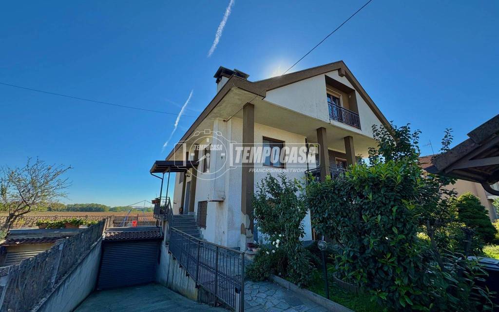 casa indipendente in vendita a Rivalta di Torino in zona Hella