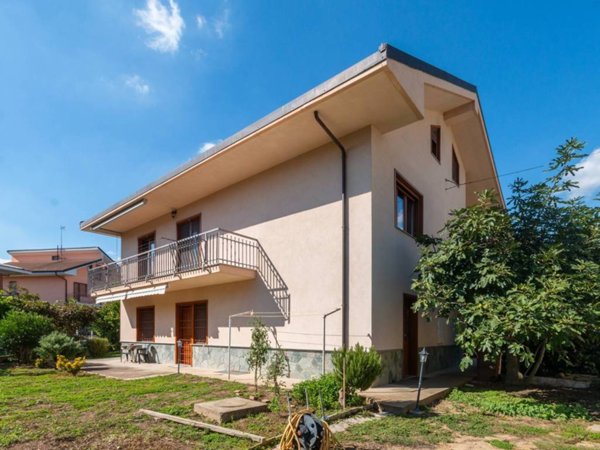 casa indipendente in vendita a Rivalta di Torino in zona Pasta