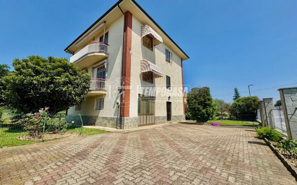 casa indipendente in vendita a Rivalta di Torino in zona Hella
