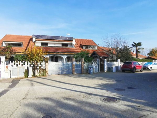 casa indipendente in vendita a Rivalta di Torino