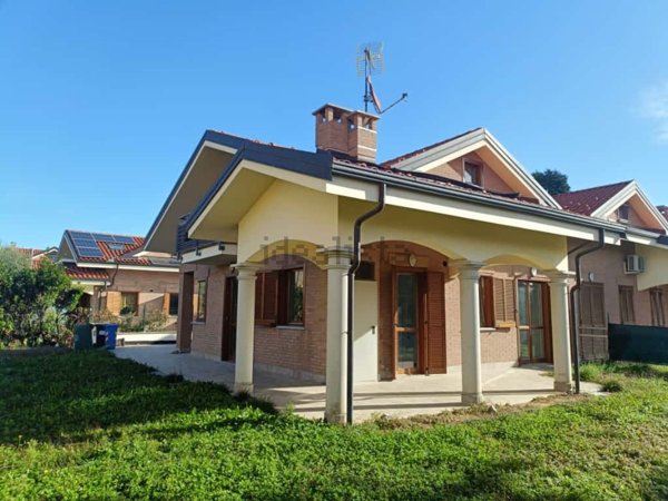 casa indipendente in vendita a Rivalta di Torino