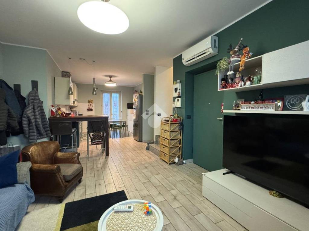 appartamento in vendita a Rivalta di Torino in zona Hella