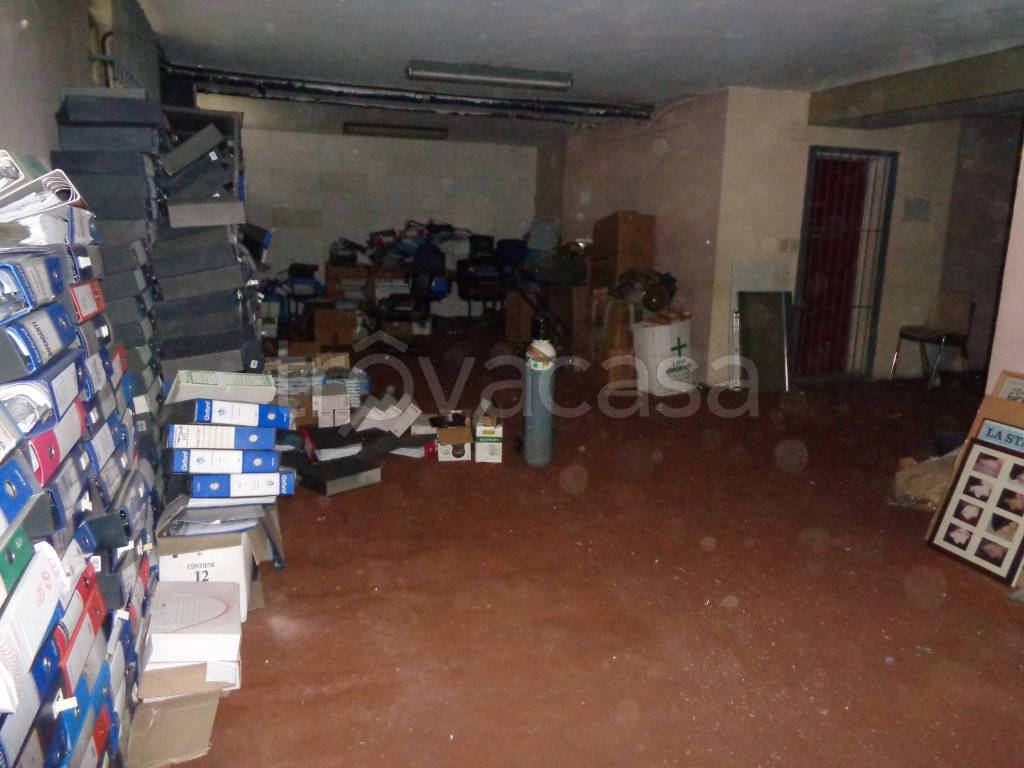 locale commerciale in vendita a Rivalta di Torino