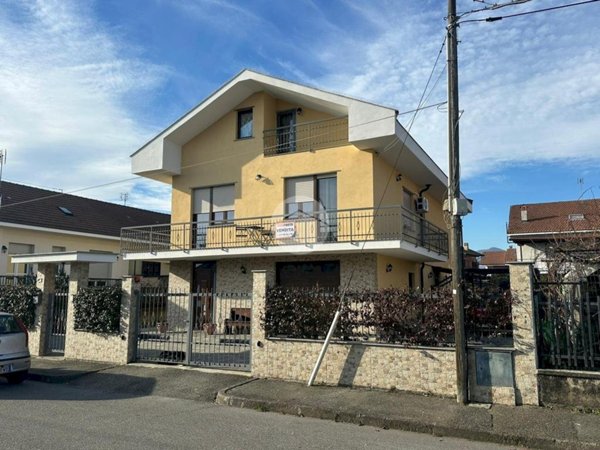 casa indipendente in vendita a Rivalta di Torino