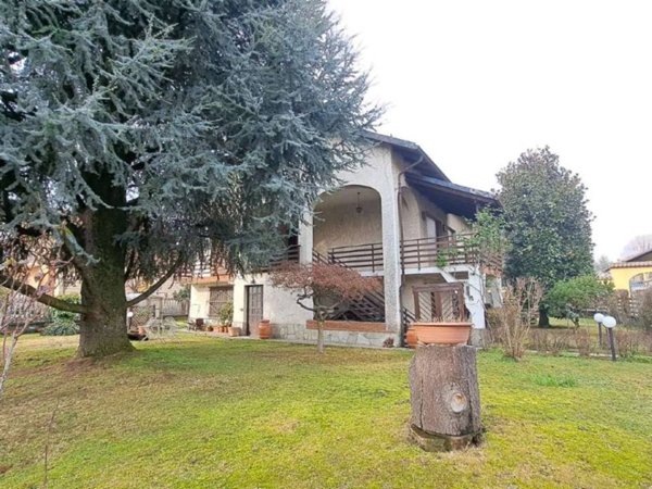 casa indipendente in vendita a Rivalta di Torino in zona Hella