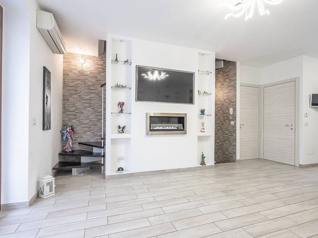 casa indipendente in vendita a Rivalta di Torino in zona Hella