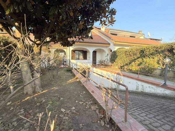 casa indipendente in vendita a Rivalta di Torino