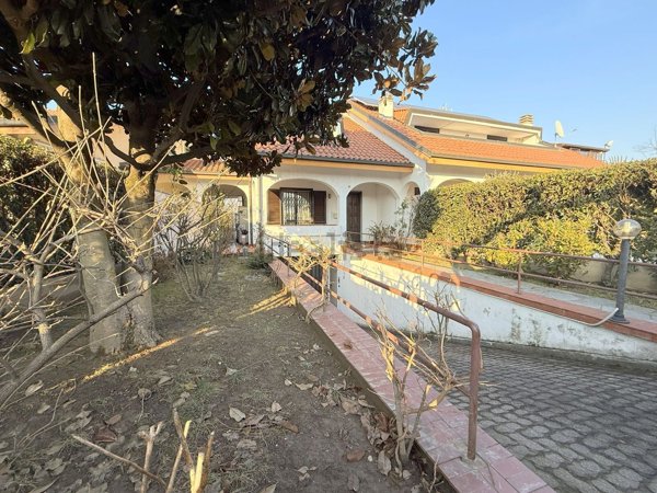 casa indipendente in vendita a Rivalta di Torino