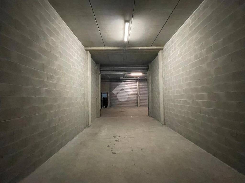 locale di sgombero in vendita a Rivalta di Torino