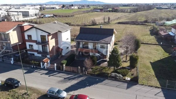 casa indipendente in vendita a Rivalta di Torino in zona Hella