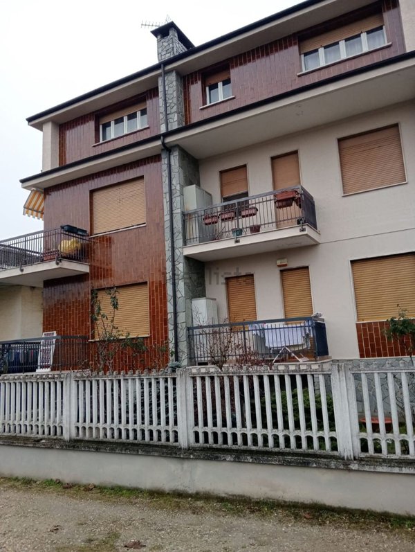 appartamento in vendita a Rivalta di Torino in zona Hella