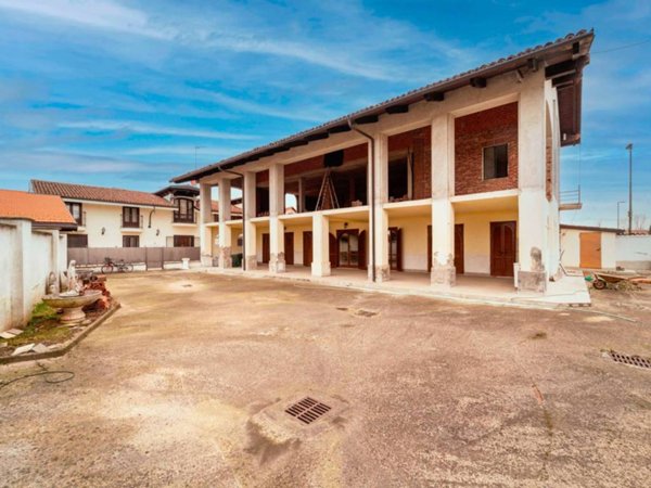 casa indipendente in vendita a Rivalta di Torino in zona Hella