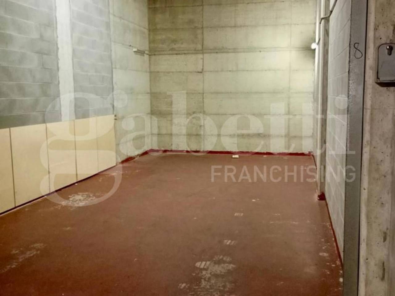 locale di sgombero in vendita a Rivalta di Torino