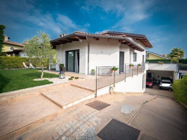 casa indipendente in vendita a Rivalta di Torino