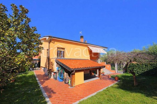 casa indipendente in vendita a Rivalta di Torino in zona Hella