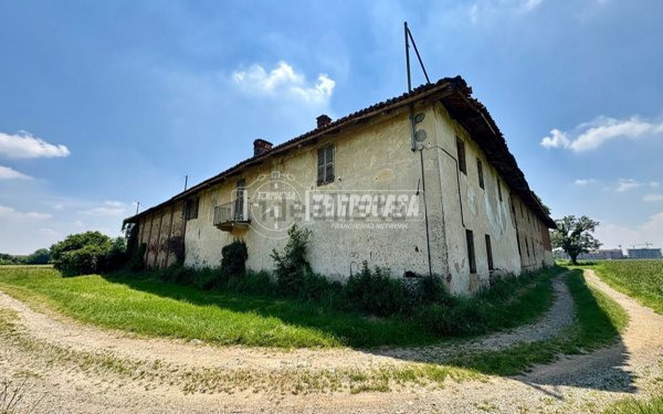casale in vendita a Rivalta di Torino in zona Gerbole
