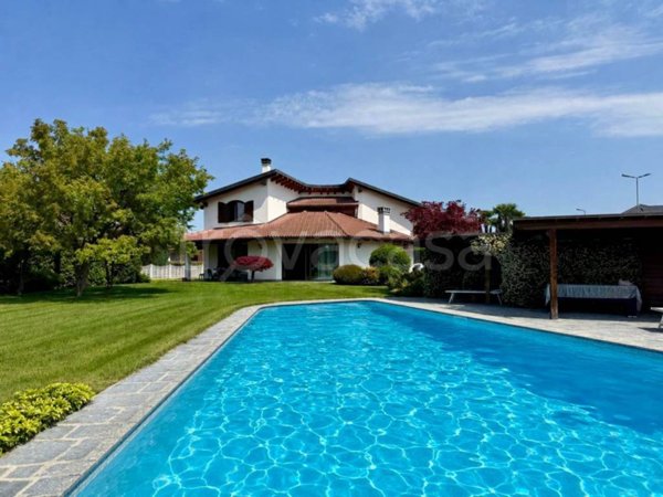 casa indipendente in vendita a Rivalta di Torino in zona Pasta