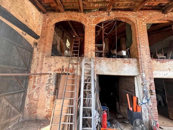 casale in vendita a Rivalta di Torino