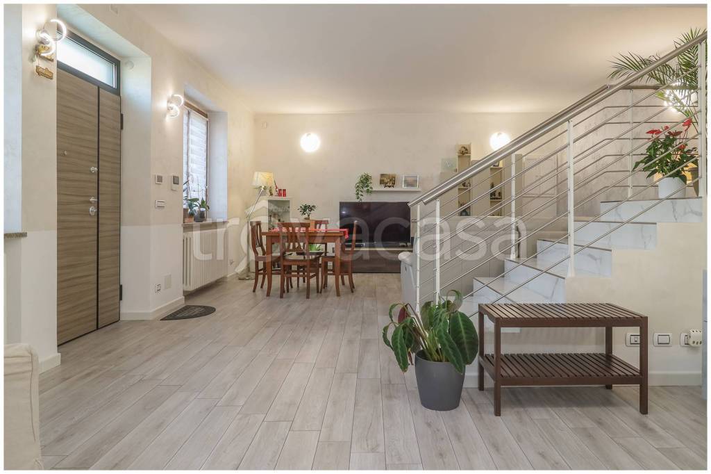 casa indipendente in vendita a Rivalta di Torino in zona Pasta
