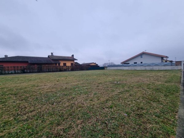 terreno edificabile in vendita a Riva presso Chieri