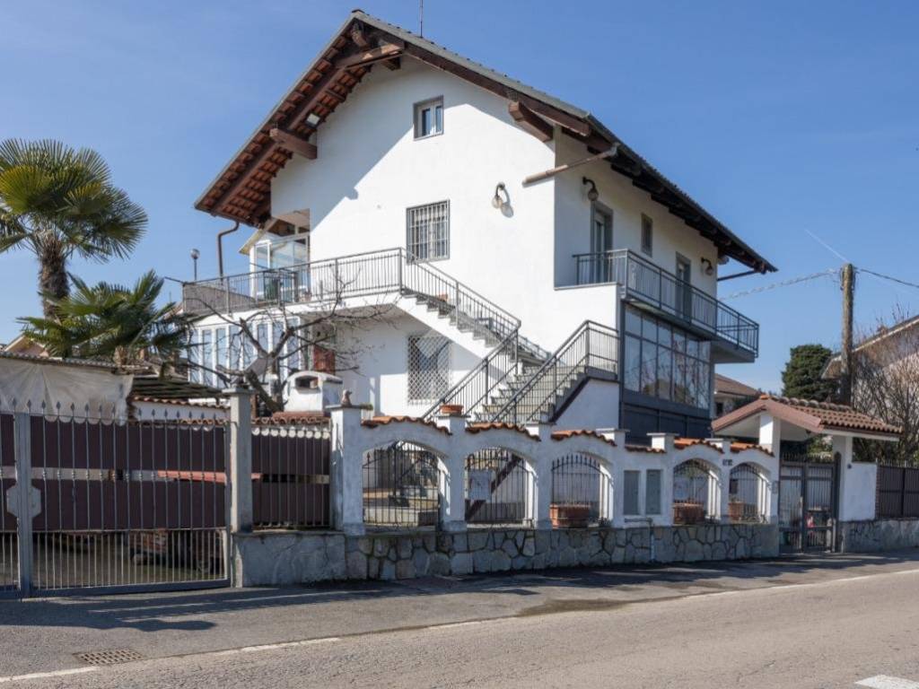 casa indipendente in vendita a Riva presso Chieri