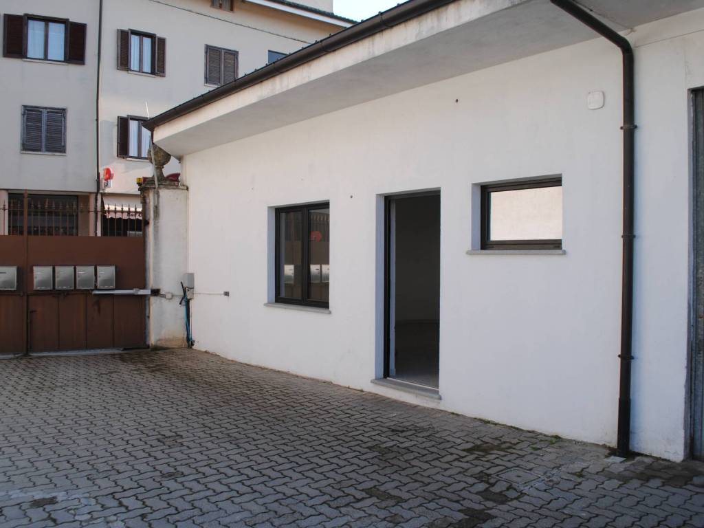 negozio in vendita a Riva presso Chieri