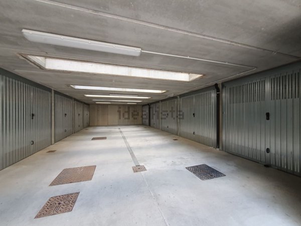 locale di sgombero in vendita a Riva presso Chieri