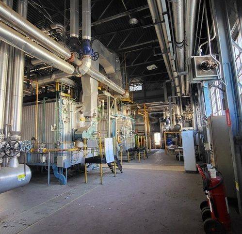 locale commerciale in vendita a Riva presso Chieri