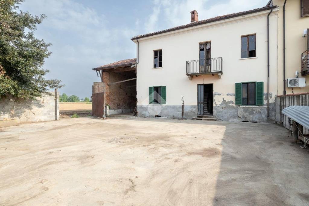 casa semindipendente in vendita a Riva presso Chieri in zona San Giovanni