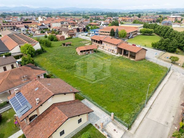 terreno edificabile in vendita a Riva presso Chieri in zona San Giovanni