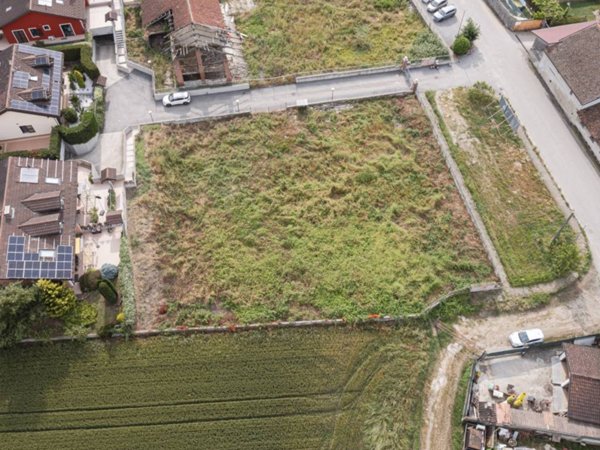 terreno edificabile in vendita a Riva presso Chieri in zona San Giovanni