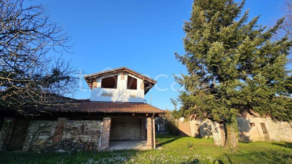 casa indipendente in vendita a Rivara