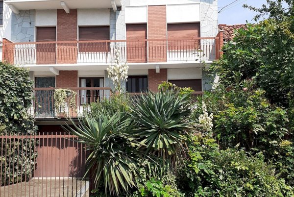 casa indipendente in vendita a Rivara