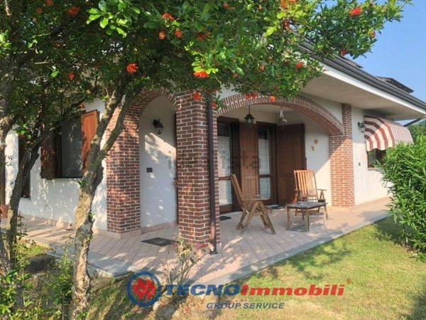 casa indipendente in vendita a Rivara