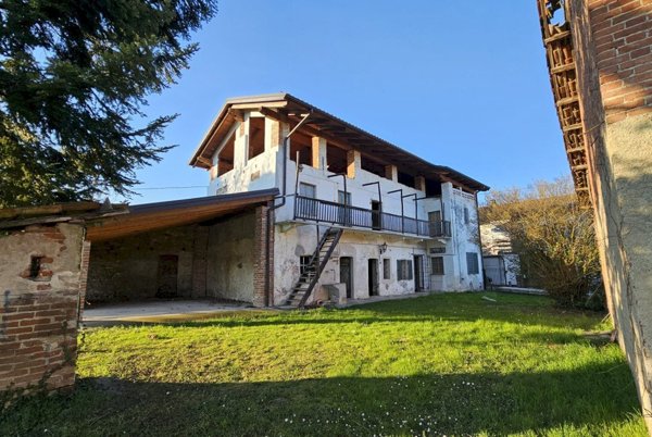 appartamento in vendita a Rivara