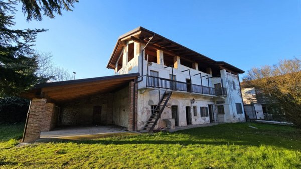 casa indipendente in vendita a Rivara