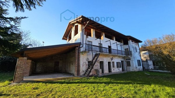 casale in vendita a Rivara