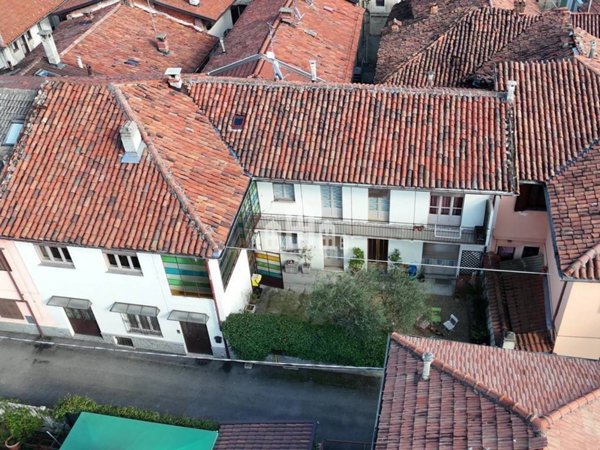 casa indipendente in vendita a Rivara