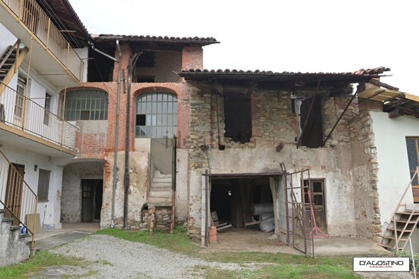 esavano in vendita a Rivara