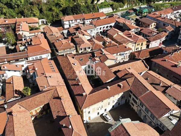 intera palazzina in vendita a Rivara