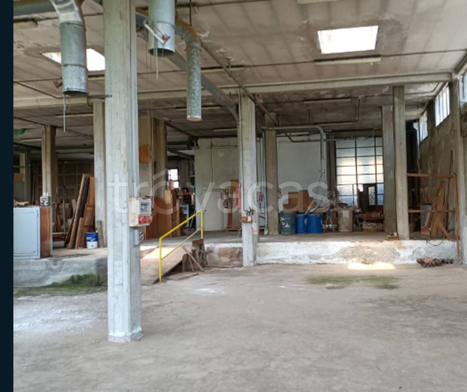 locale commerciale in vendita a Rivara