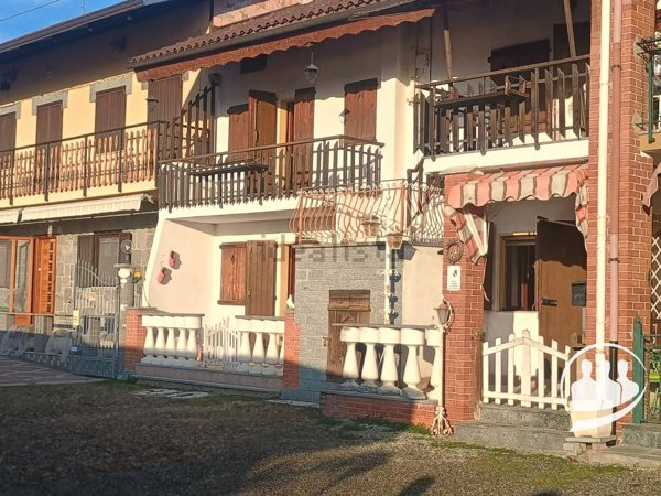 casa semindipendente in vendita a Rivara