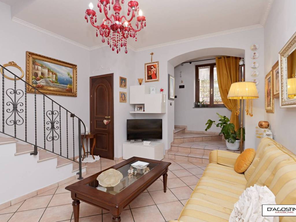 casa indipendente in vendita a Rivara