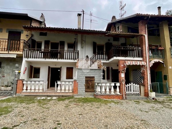 casa indipendente in vendita a Rivara