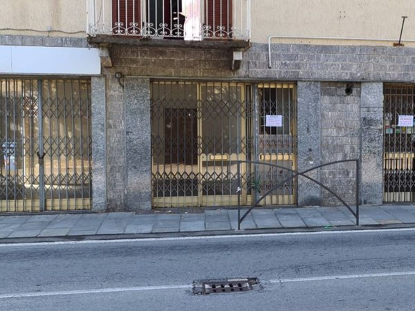 negozio in vendita a Rivarolo Canavese