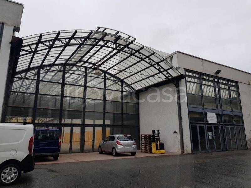 locale commerciale in vendita a Rivarolo Canavese