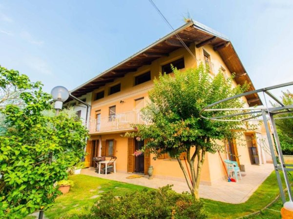 casa semindipendente in vendita a Rivarolo Canavese in zona Sant'Anna